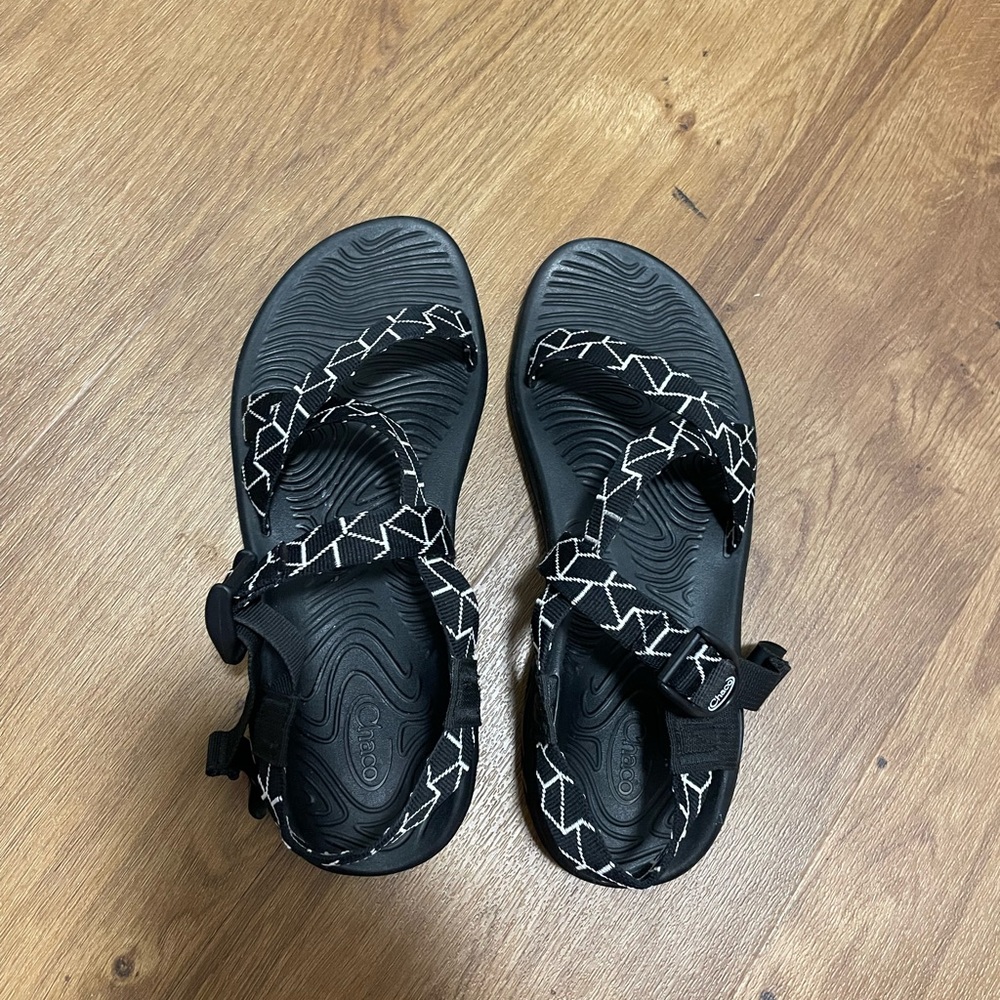 Women’s Chacos Size 10
